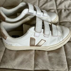 Veja Velcro sneaker